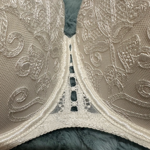 AUBADE Pour Toujours Cream Bra NWT 34F Color Opal - Picture 2 of 8